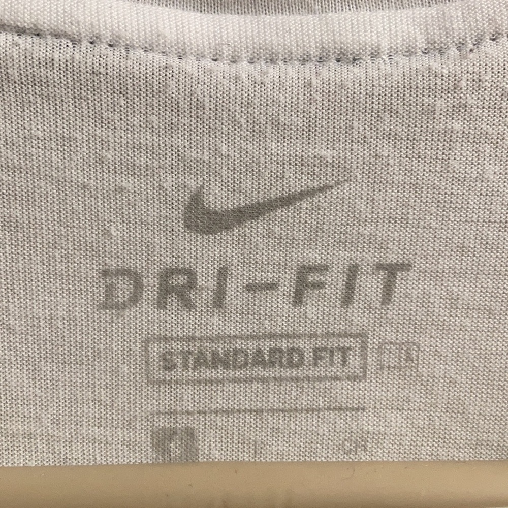 MEN’S Nike DRI-FIT t-shirt - Picture 2 of 3